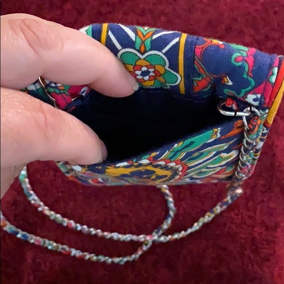 COPY - VERA BRADLEY cellphone crossbody - Picture 3 of 5